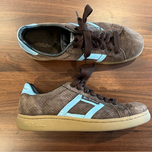 Ben Sherman Compton 2 - Perforated brown suede sneakers. Blue leather trim. - Picture 3 of 8